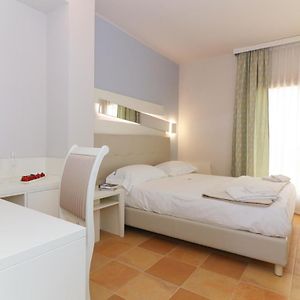 Camera con letto king size